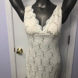 Morgan & Co. Juniors Keyhole Back Lace Dress